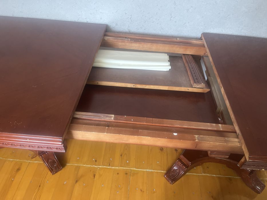 Продам стол гостиный ш-1,20м, дл-4 м