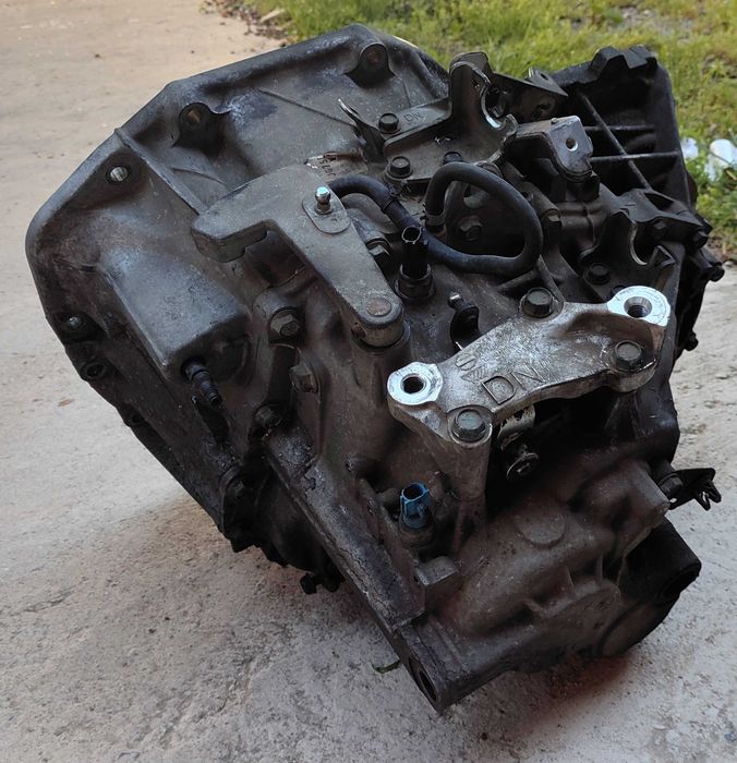 Nissan Qashqai 2.0 dCi 4x4 j10 2007 - 6 степенна ръчна скоростна кутия