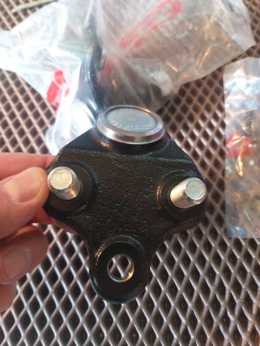 Шаровая опора Lifan X60