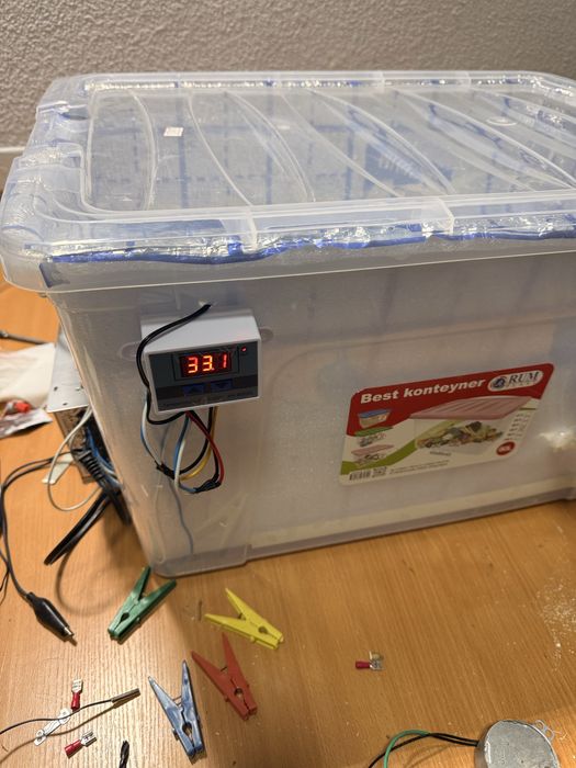 Продам инкубатор.