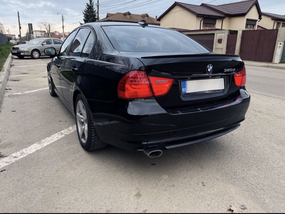 BMW 320d Facelift 2011 184cp