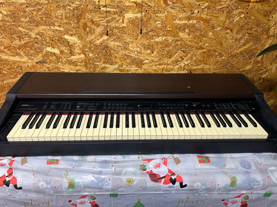 PIAN Yamaha PDP-100