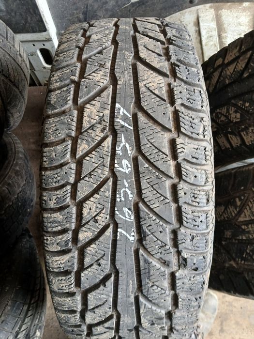 Гуми 265-65-17 два броя