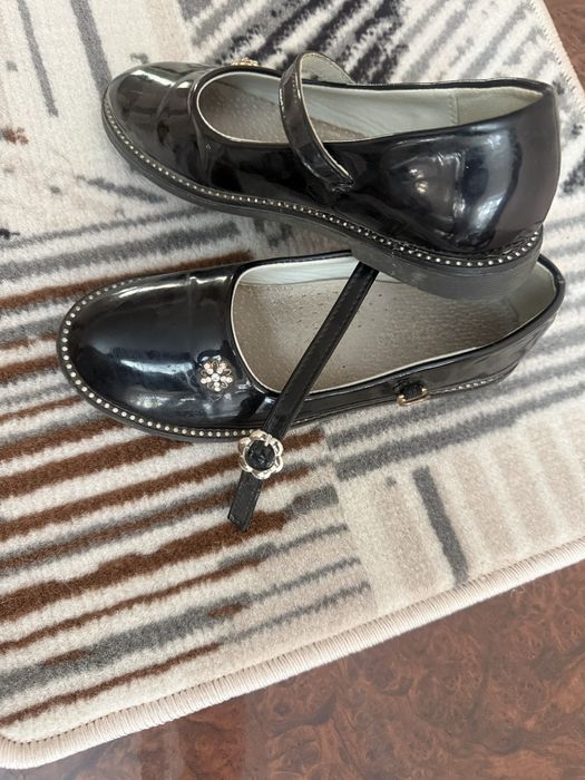 продам туфли новый