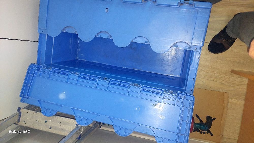 Продам пластиковый ёмкость  40/50/80см