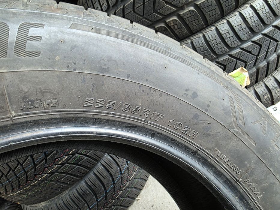 225/65/17 BRIDGESTONE 4бр