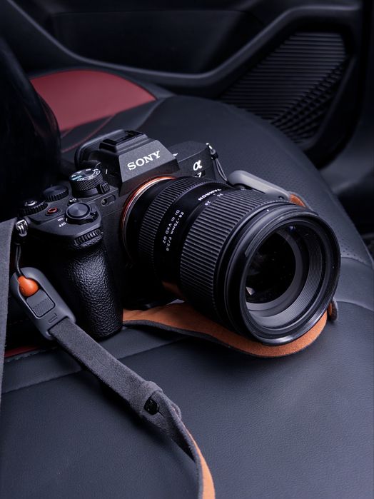 Sony A7 IV + Tamron 28-75 + Godox V1