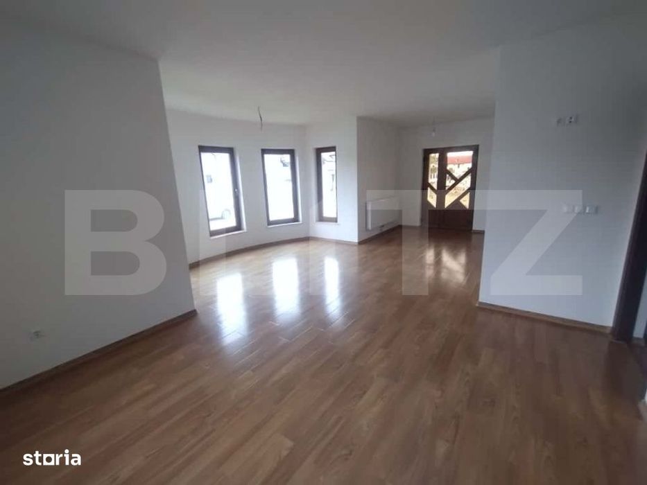 Casa de 140 mp, pe 2 nivele, 4 camere, oras Beclean