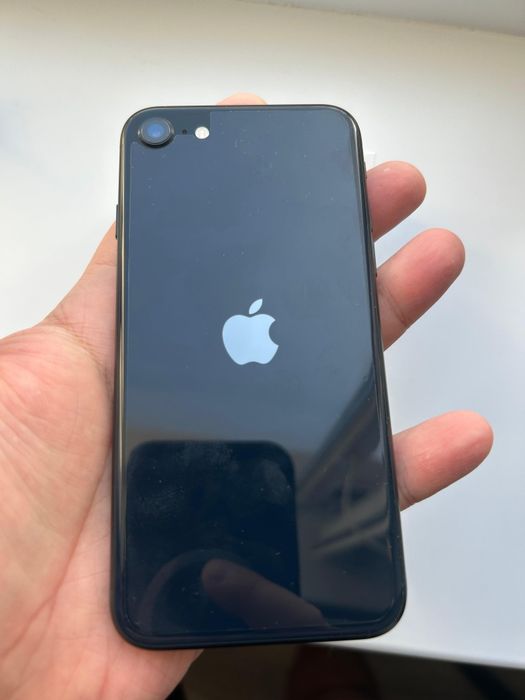 IPhone SE 64GB 3 поколение