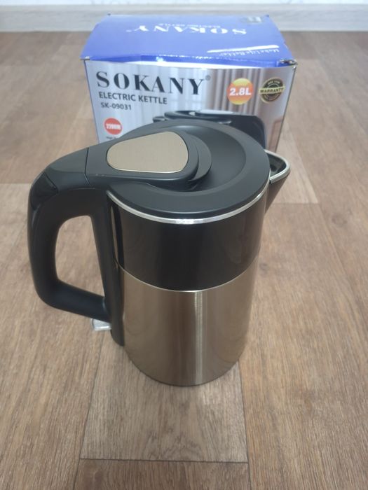Электрический чайник 2.8 литра