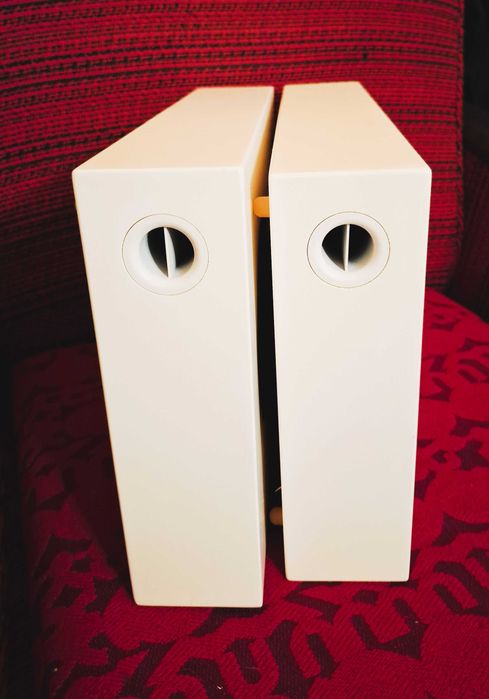 Wall bookshelf speakers Cambridge Audio WS30