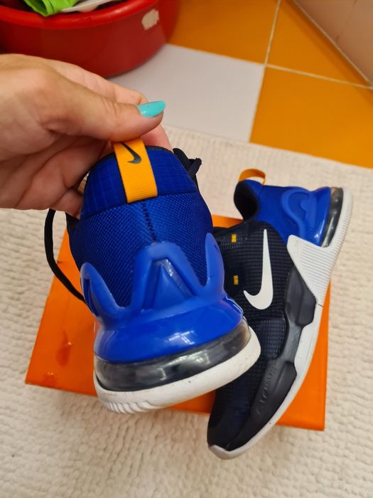 Adidasi Nike Air Max 40