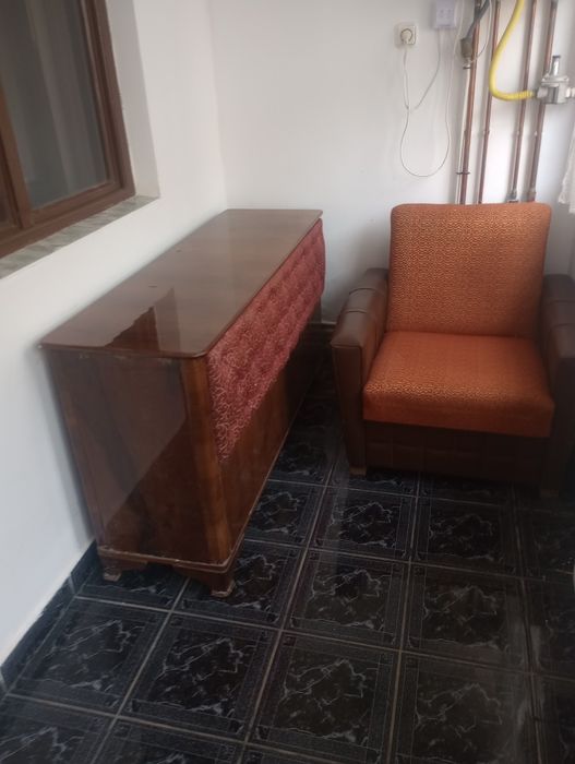 Vând frigider mașină salat rufe și  servanta  cu fotoliu preț avantajoase
