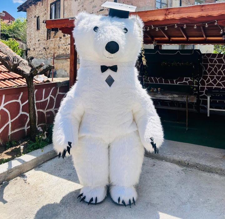 Костюм бяла мечка