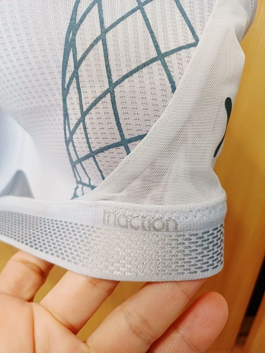 Спортен сутиен Triumph Triaction 80 D