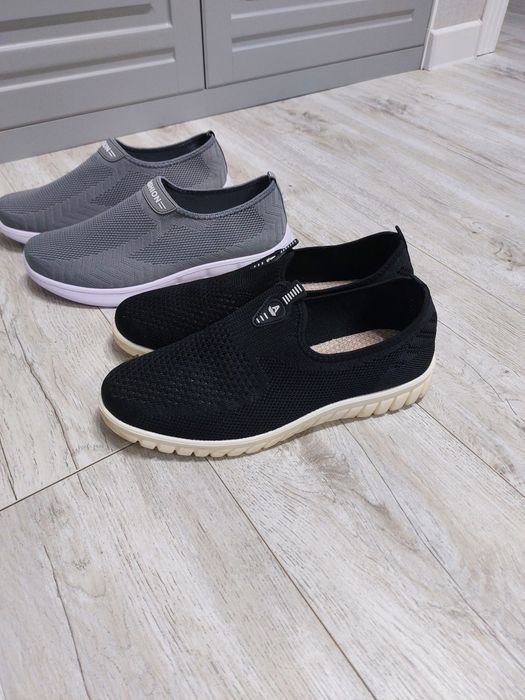 Продам кросовки новые