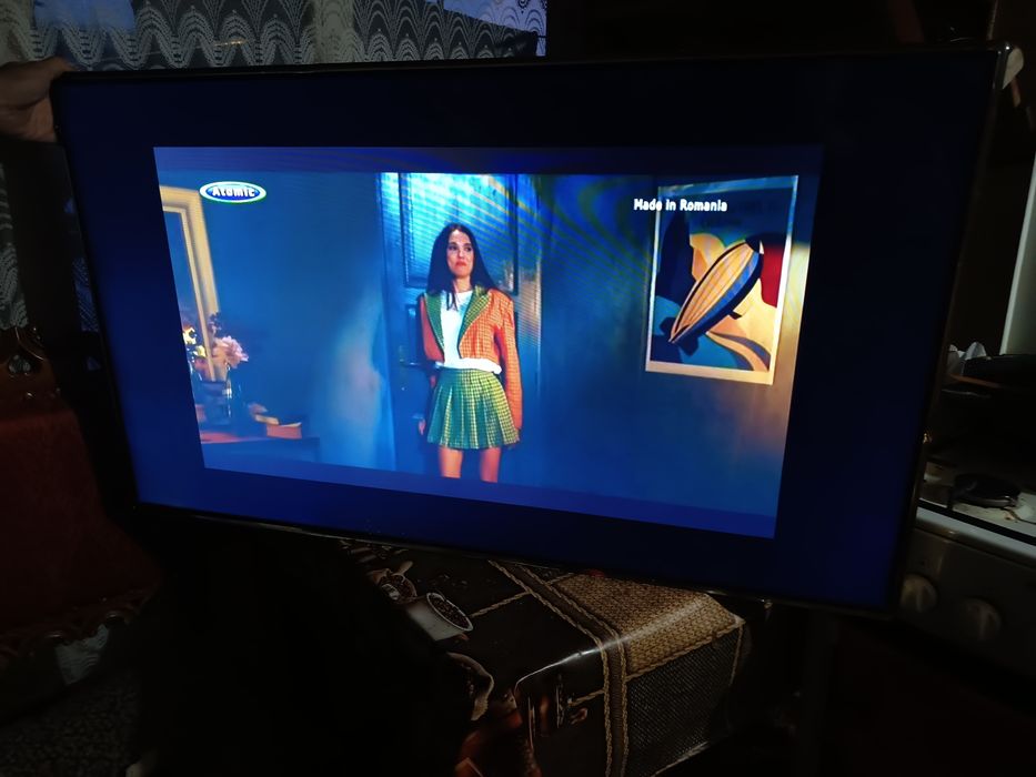 Vând televizor LCD Samsung funcționează fără internet