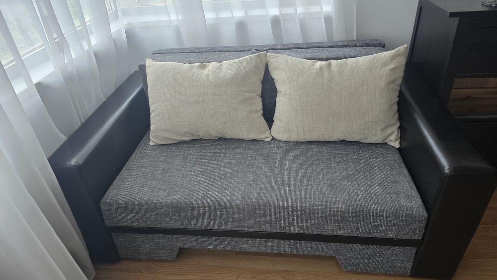 Vand canapea 2 locuri extensibila