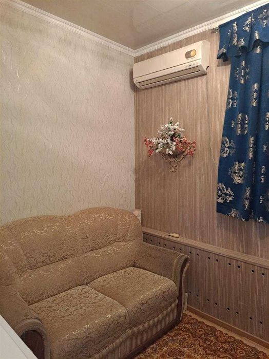 Продается 1 комнатная переделанная в 2х Яккасарайский р-он