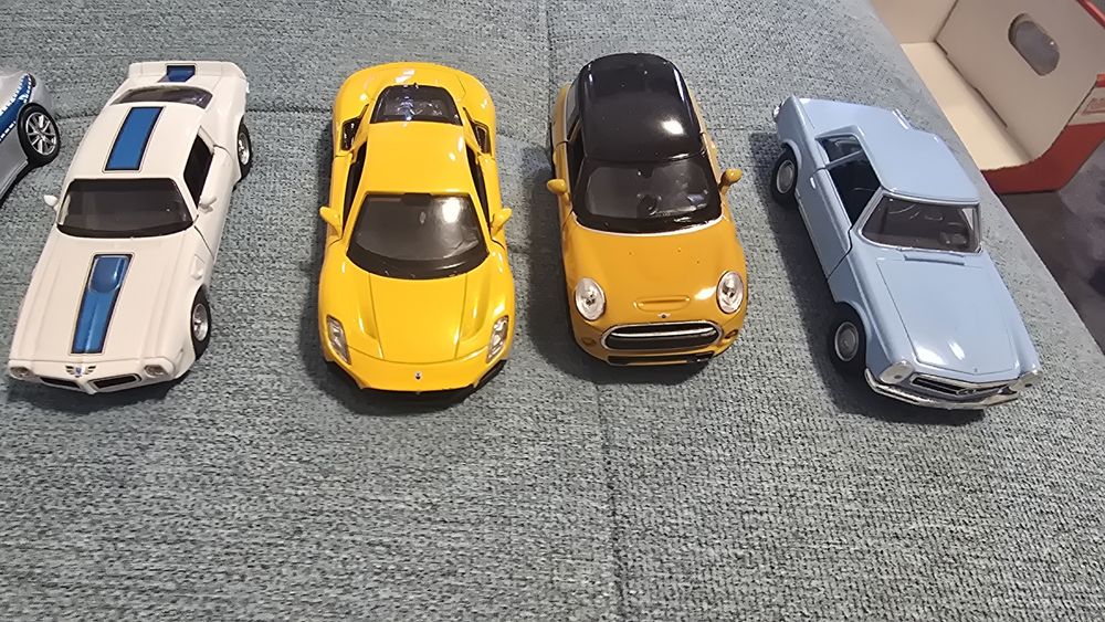 Метални колички за колекционери в перфектно състояние