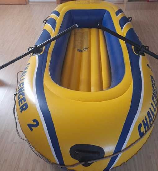 Barca gonflabila cu vasle Challenger 2 pentru 2 persoane