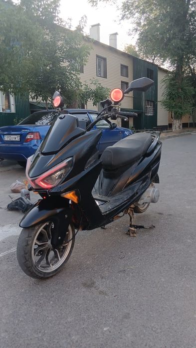 Мопед сатылады макси 100к