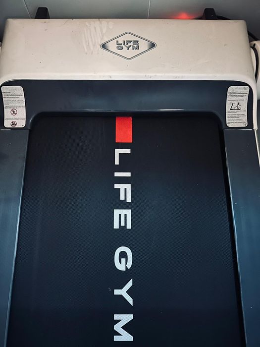 Бягаща пътечка Life Gym