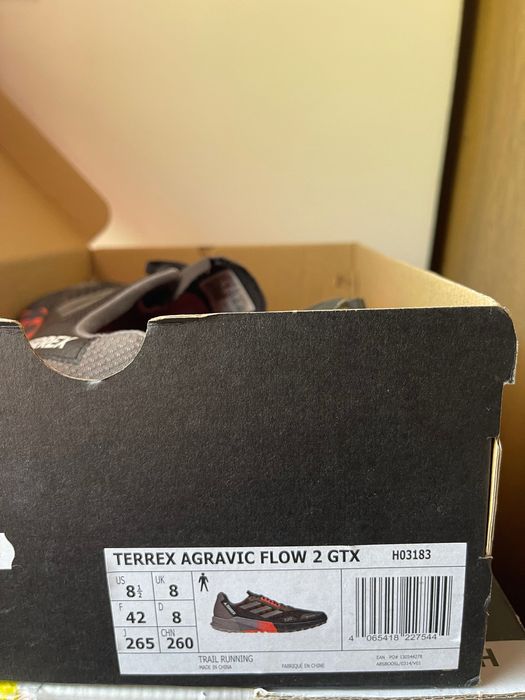 Маратонки адидас gore tex