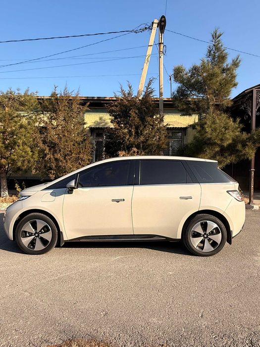 продается Машина Wuling Baojun 460 Max