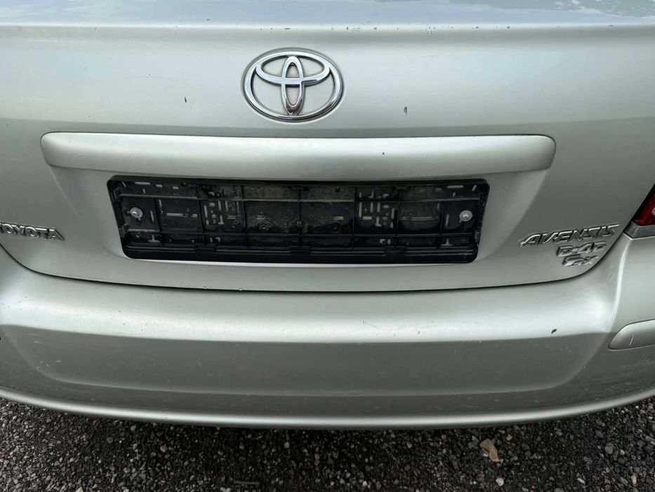 Toyota Avensis FACELIFT 2. 2 D-4D 126 к. с. НА ЧАСТИ