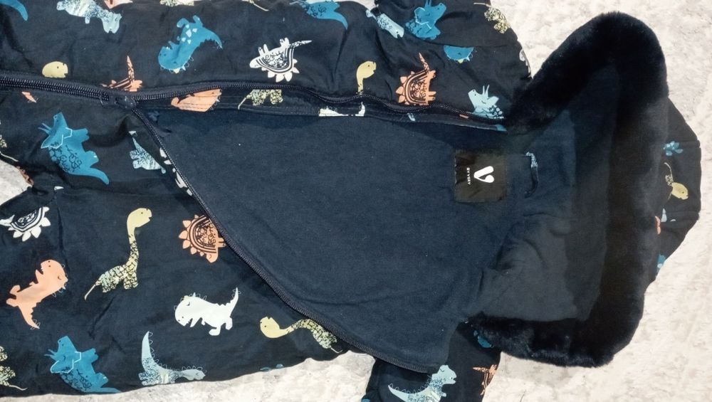 Продам комбинезон осень -весна