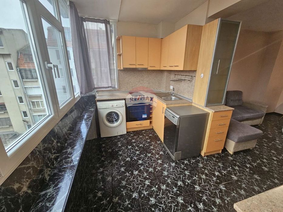 Дава се под наем Двустаен апартамент в Варна, Конфуто - 68 кв.м за 458.49 € - Снимка #4