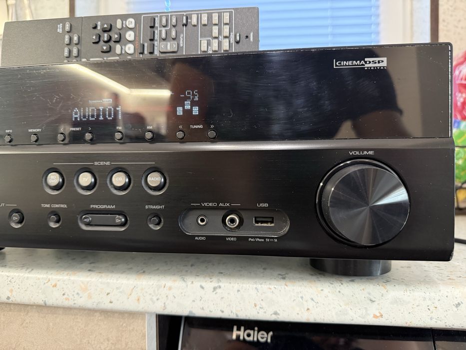Yamaha RX-V373 resiver