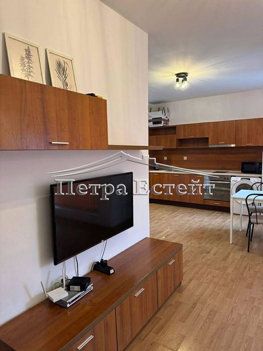 Просторно студио в Варна Бриз под наем за нощувки