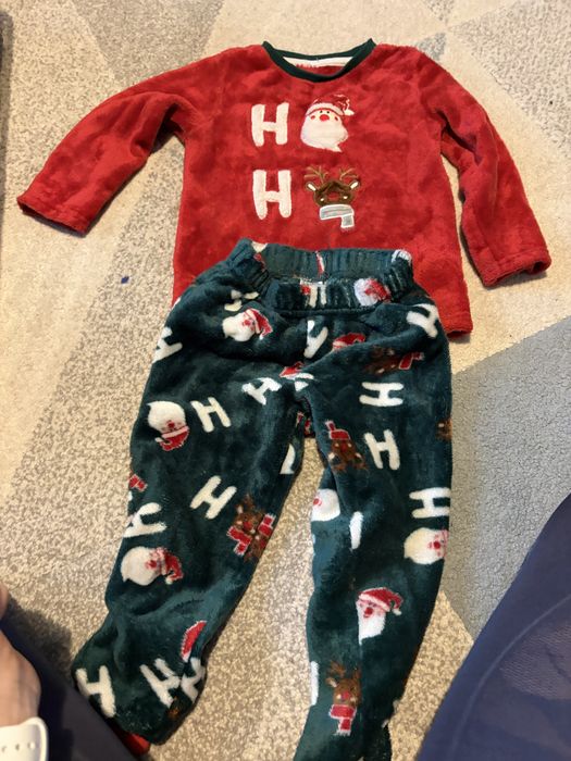 Сетове zara/зара за деца 3-4, 4-5 годишна възраст. Цена на артикул 5€