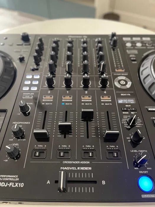 Pioneer DDJ-FLX10 DJ Controller
