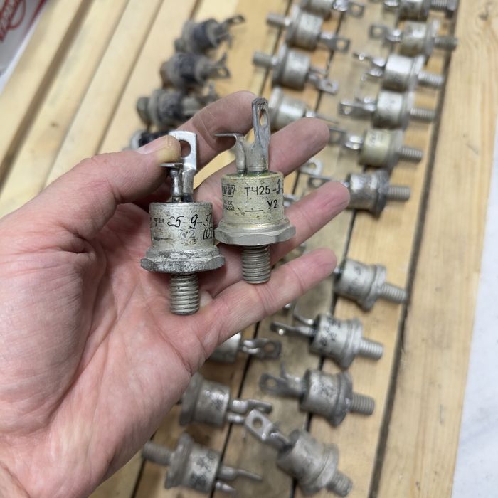 Тиристор тч-25 и тч 100 ,