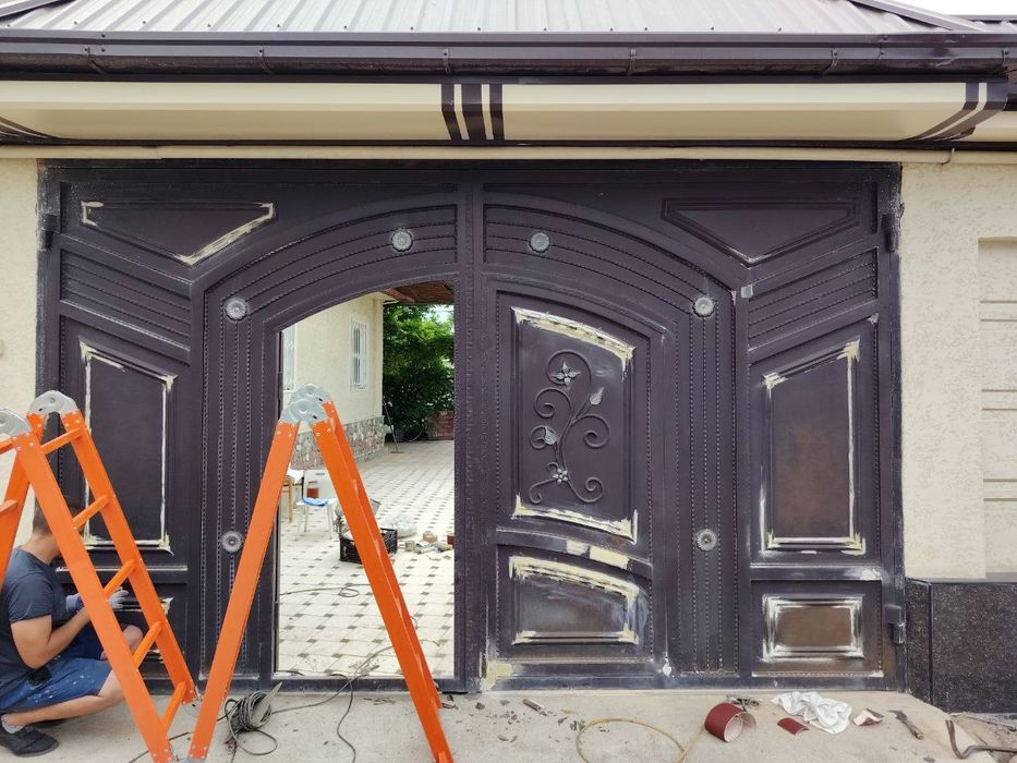Покраска ворот ремонт