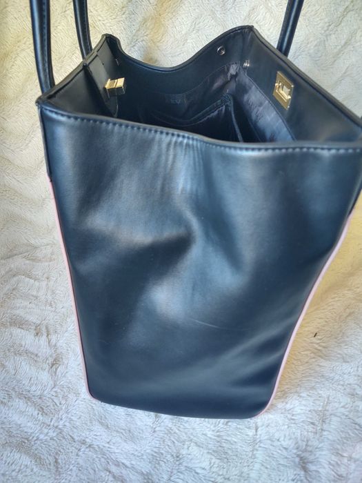 Poșetă Mary Kay, stare perfectă