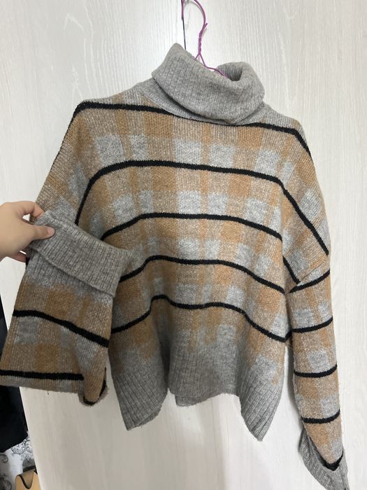 Продам женскую кофту