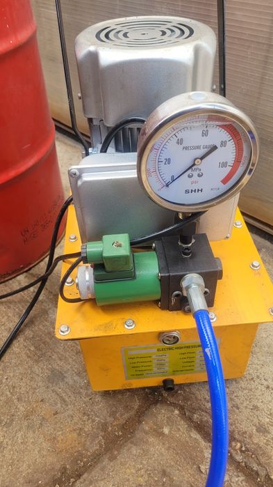 masina gaurit presa hidraulica pansonat la pozitie stanta presa alfra