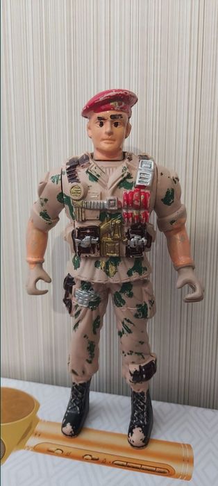 Машинки и солдатики для детей