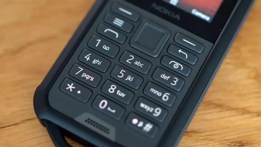 CA NOU • Nokia 800 Tough 4G • Certificare militară MIL-STD-810G • Telefon șantier • Telefon indestructibil