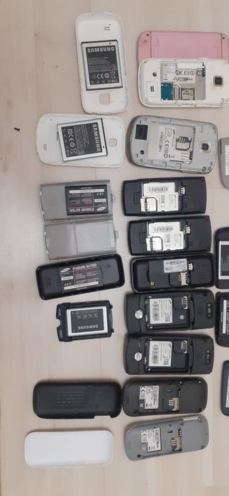 Telefoane cu taste Samsung