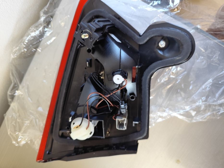 Stop dreapta portbagaj Mondeo 2013-2014(parte interioara led)