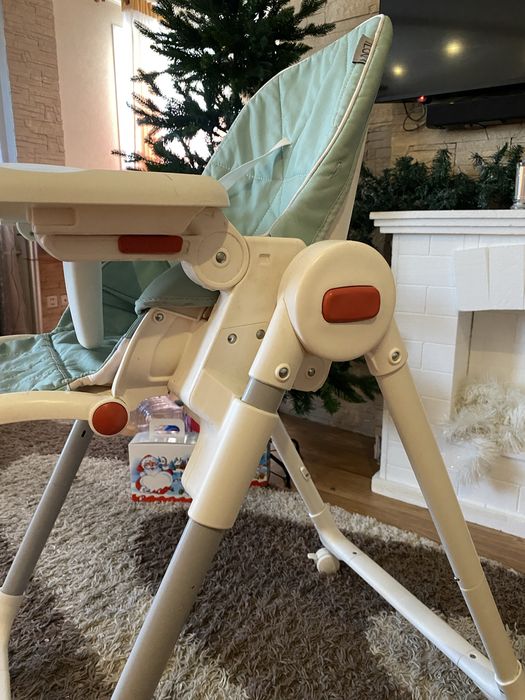 Детский стульчик для кормления