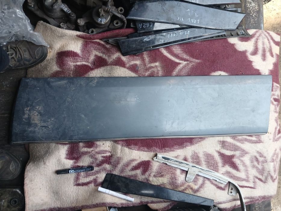 Молдинг Мерседес 124