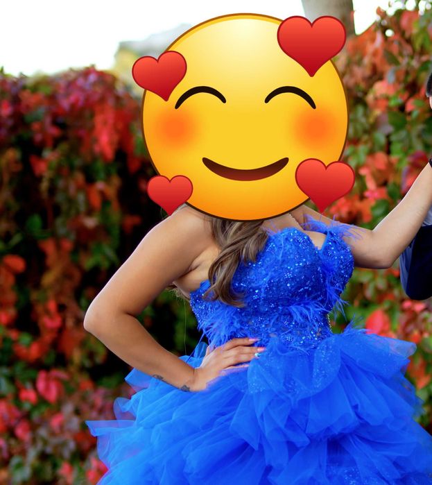 ПРОДАВА СЕ! Официална рокля