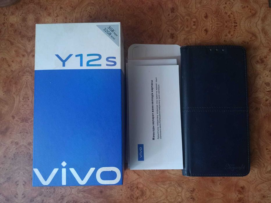 Продам смартфон Vivo Y12s
