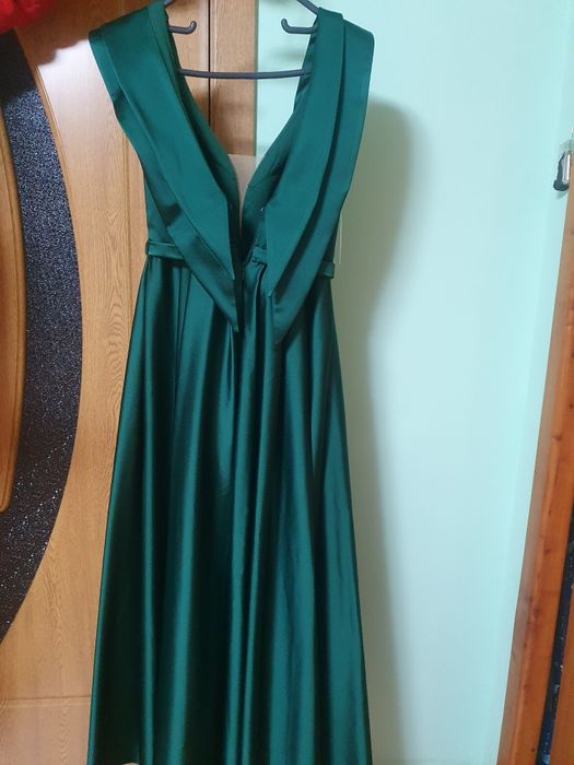 Vând rochiță de gală